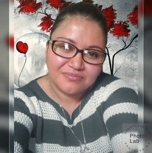 Meet your Posher, Aleida